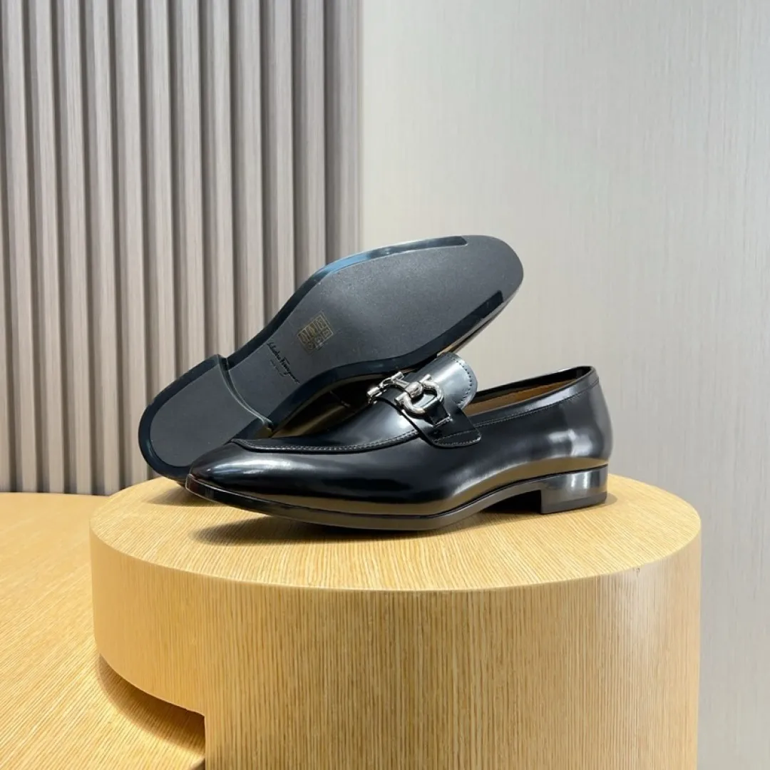 Men's Men's Shoes💰P640💰🔥《Ferragamo》👏Latest • High-end top brand luxury ~ purchasing agency, top quality ~. New fashionable business men's shoes🔜The uppers are made of original open-edge beaded cowhide➕cowhide·lining, with fine workmanship. The original stylish and soft combination wear-resistant and non-slip outsole is light and comfortable on the feet. The real thing looks better in real photos. Size: 38--44